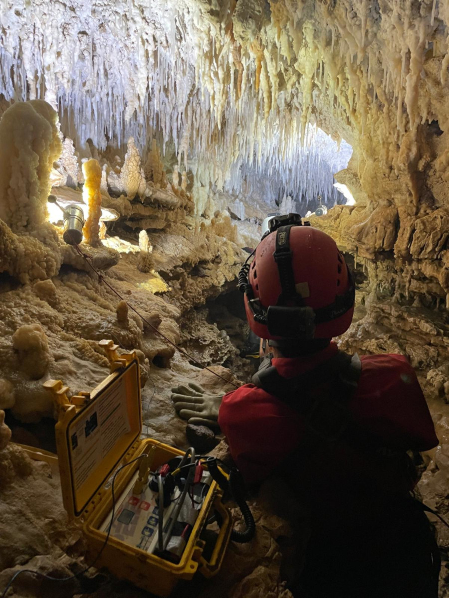 L'équipe composée de Sophie, Monika, Yann R et Mowgli met en place le système Primprinelle.