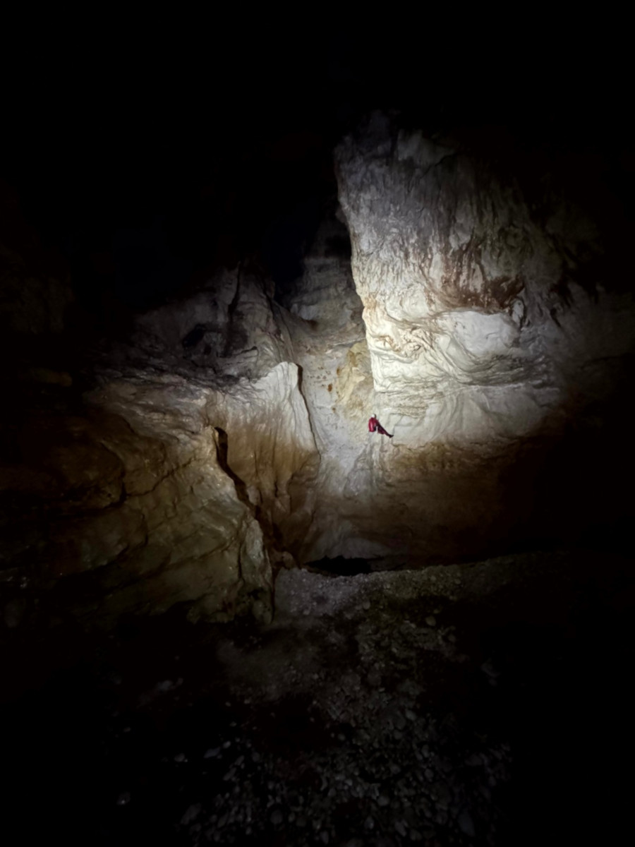 Remontant les vastes puits