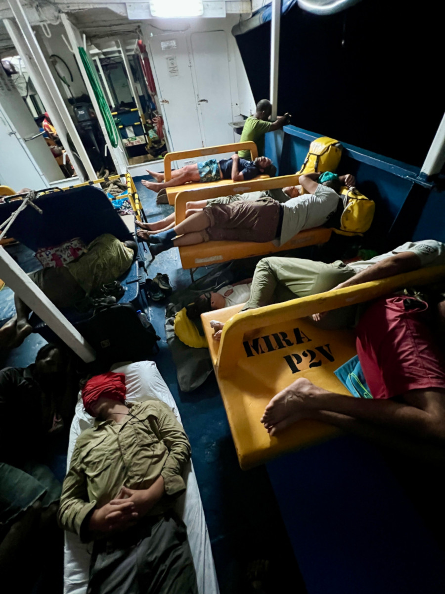 15 h de navigation dans un confort sommaire.